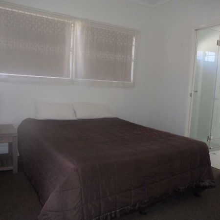 Windsor Hotel Motel Dalby Ngoại thất bức ảnh