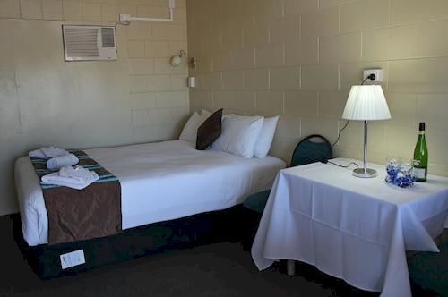 Windsor Hotel Motel Dalby Ngoại thất bức ảnh